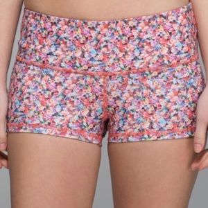 Lululemon shorts size 4